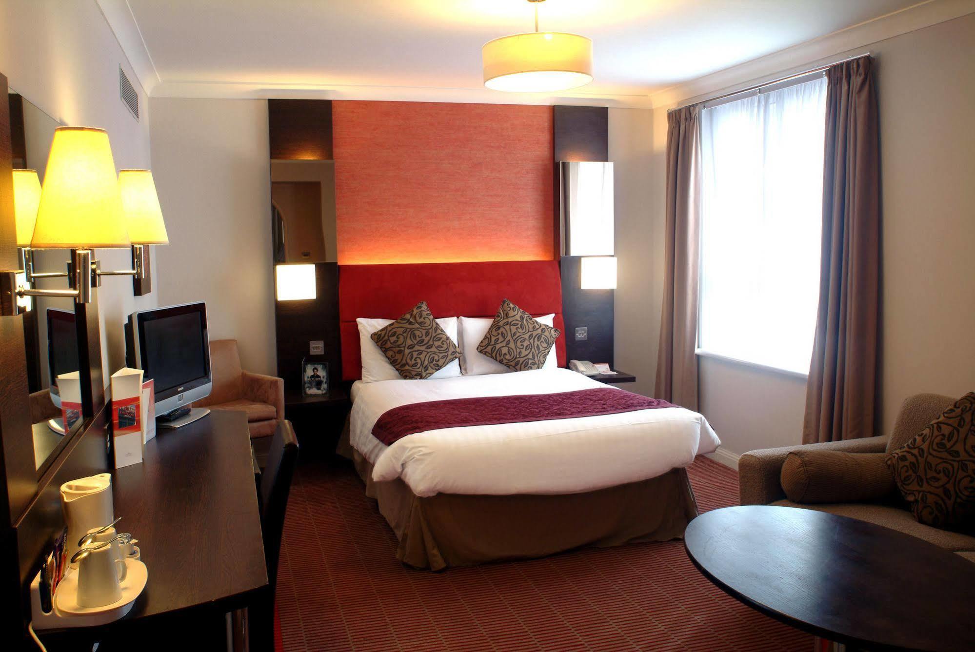 The Dragon Hotel Swansea Exterior photo
